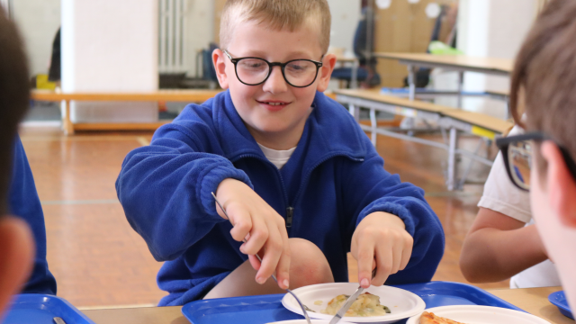 New Horizons Portsmouth invite Pupil Parliament to sample new foods for menu